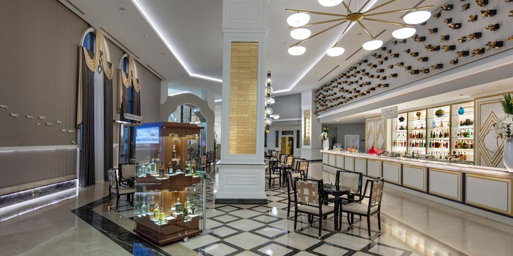 Lobby Bar 1