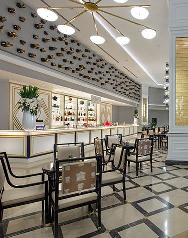 Lobby Bar 6